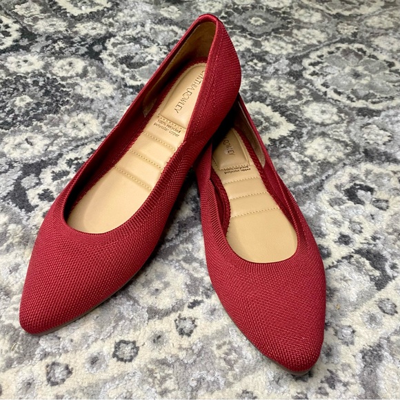 Cynthia Rowley Shoes - Cynthia Rowley Calla Slip On Ballet Flats Women’s size 8 Knit Red Point Toe